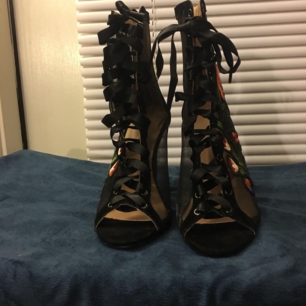 Chase +Chole heel